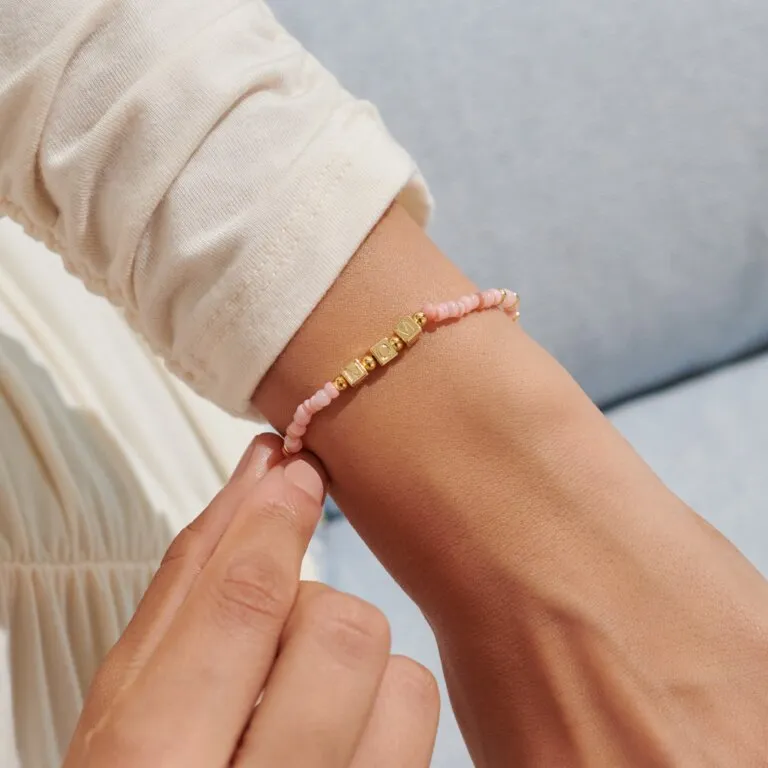 A Littles & Co Happy Little Moments 'MOM'  Bracelet In Gold-Tone Plating