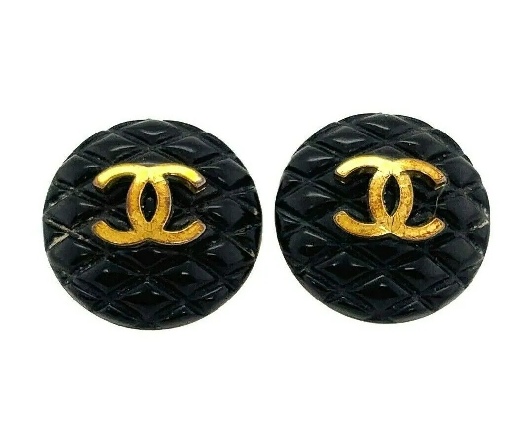 CHANEL-Vintage 94P Matelassé CC Logo Spring 1994 Clip On - Resin/Black Earrings