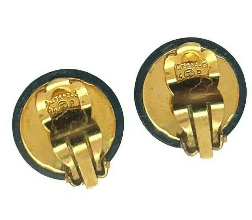 CHANEL-Vintage 94P Matelassé CC Logo Spring 1994 Clip On - Resin/Black Earrings