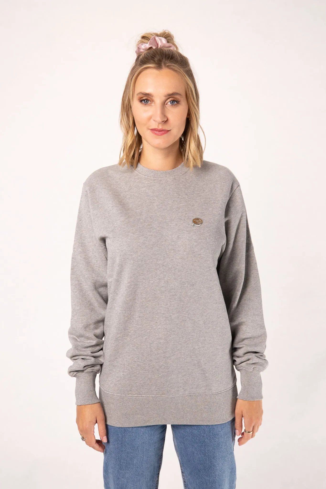 Flat White | Bestickter Bio-Baumwoll Frauen Pullover