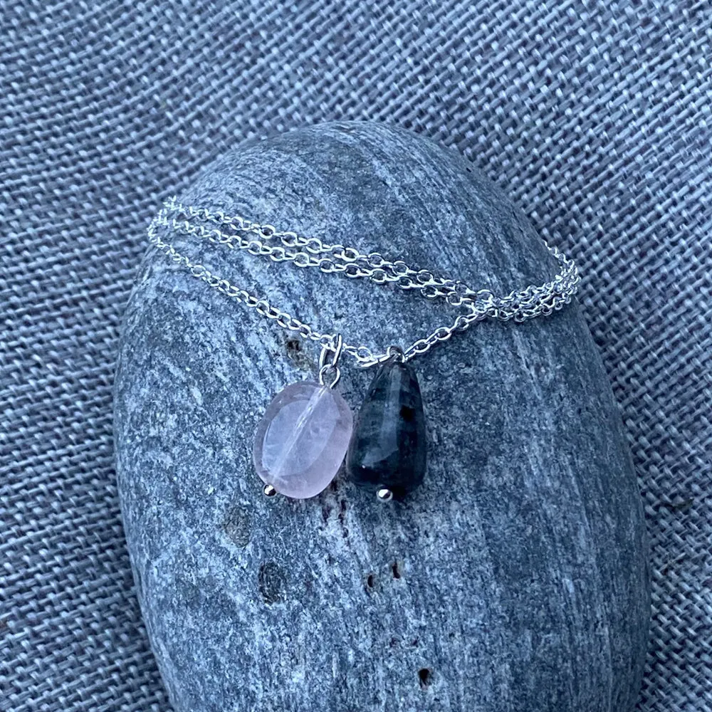 Healing Crystal Necklace with Rose Quartz and Labradorite for Positivity