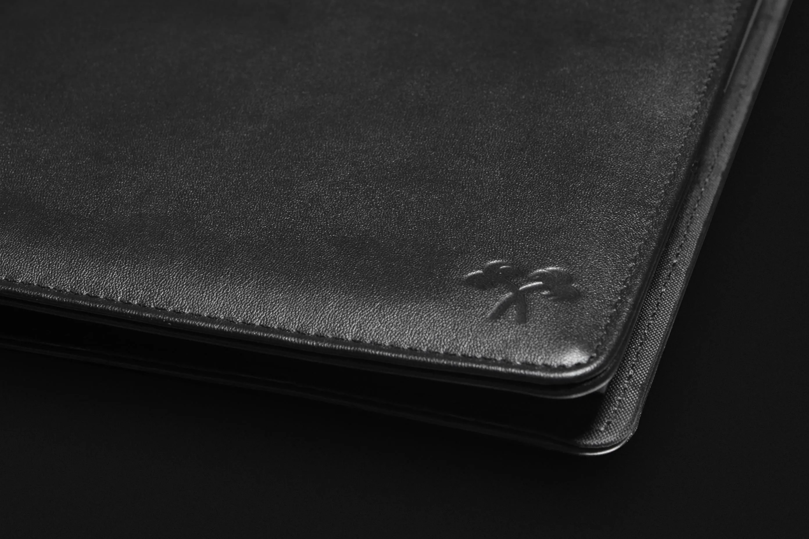 LEATHER PORTFOLIO