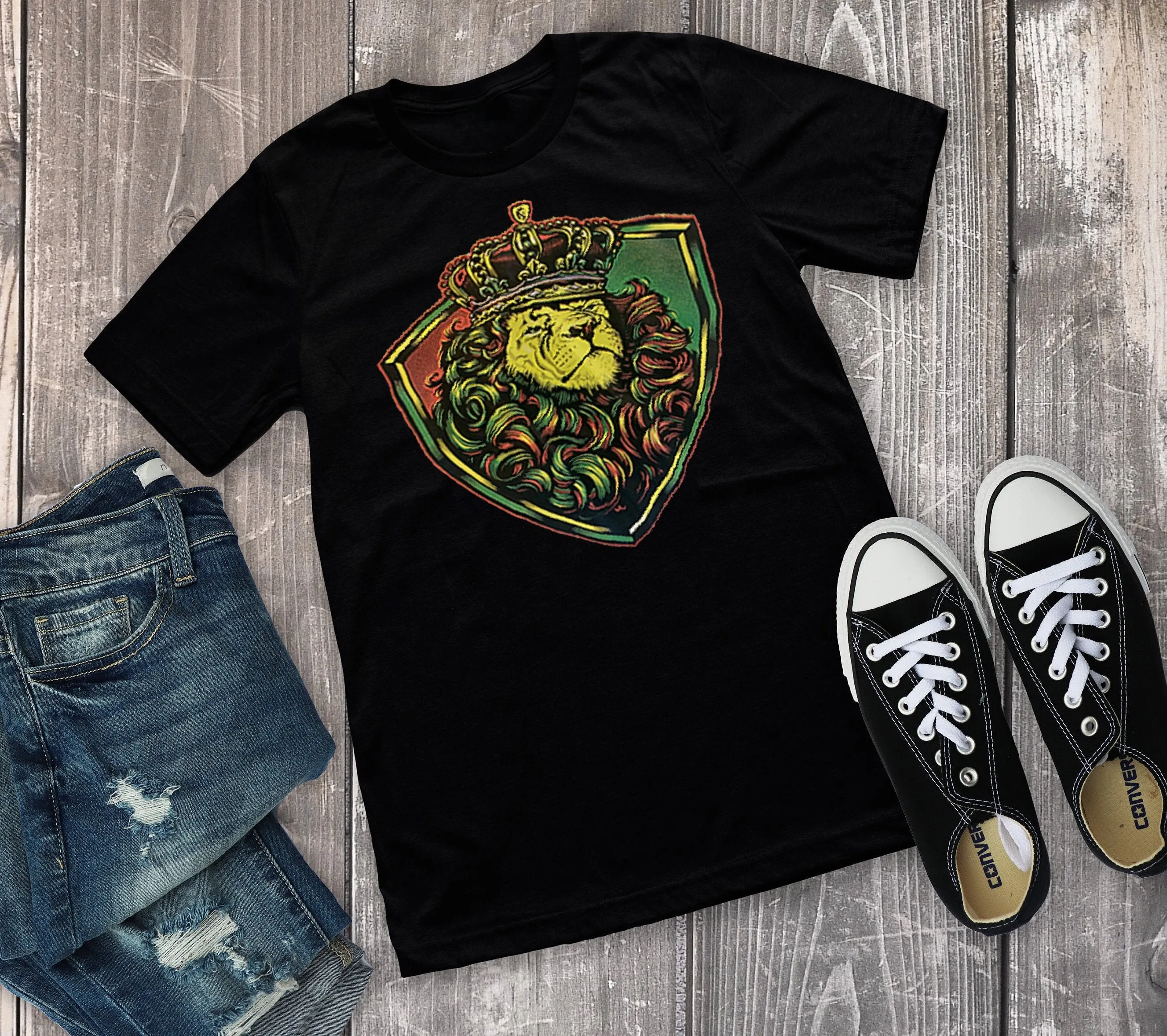 Lion Head With A Crown Men Soft Cotton T-Shirt