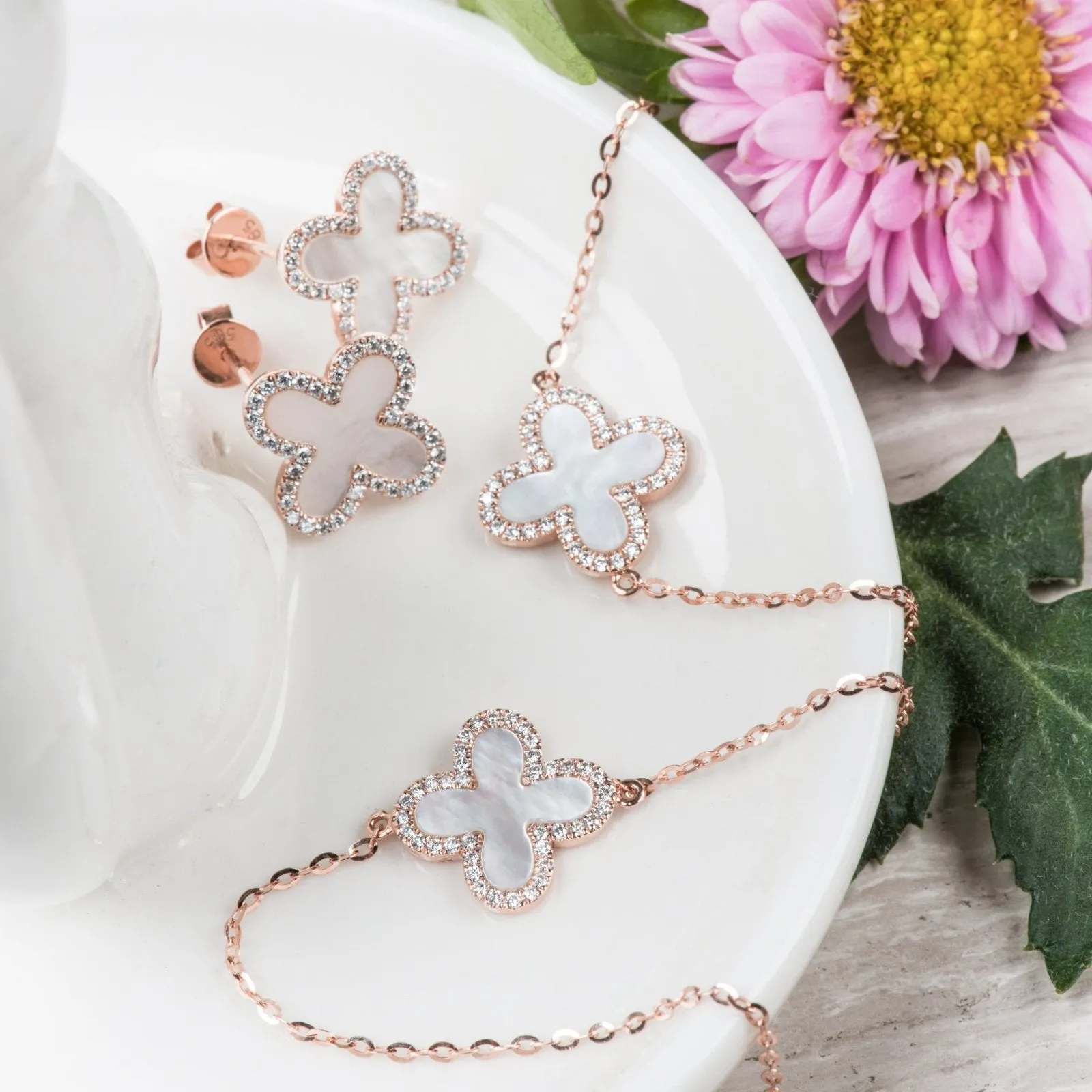 Mother of Pearl Clover with Diamonds Station Necklace