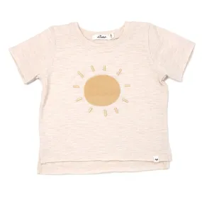 oh baby! Raw Edge Short Sleeve Cotton Slub Tee - Sun Applique  - Sand Heather