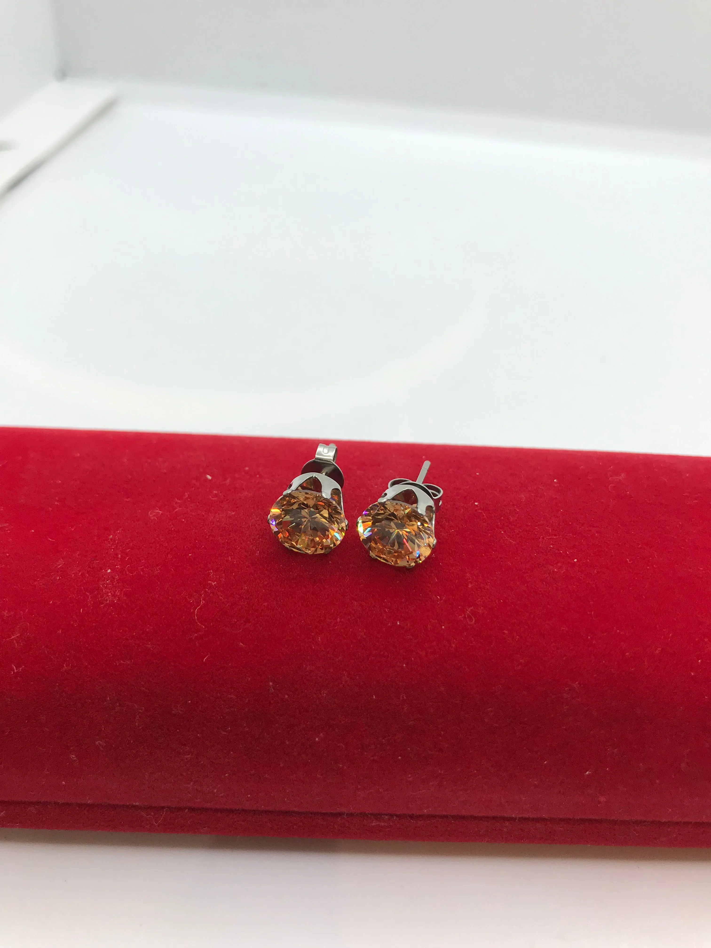 Stainless steel CZ stone Studs