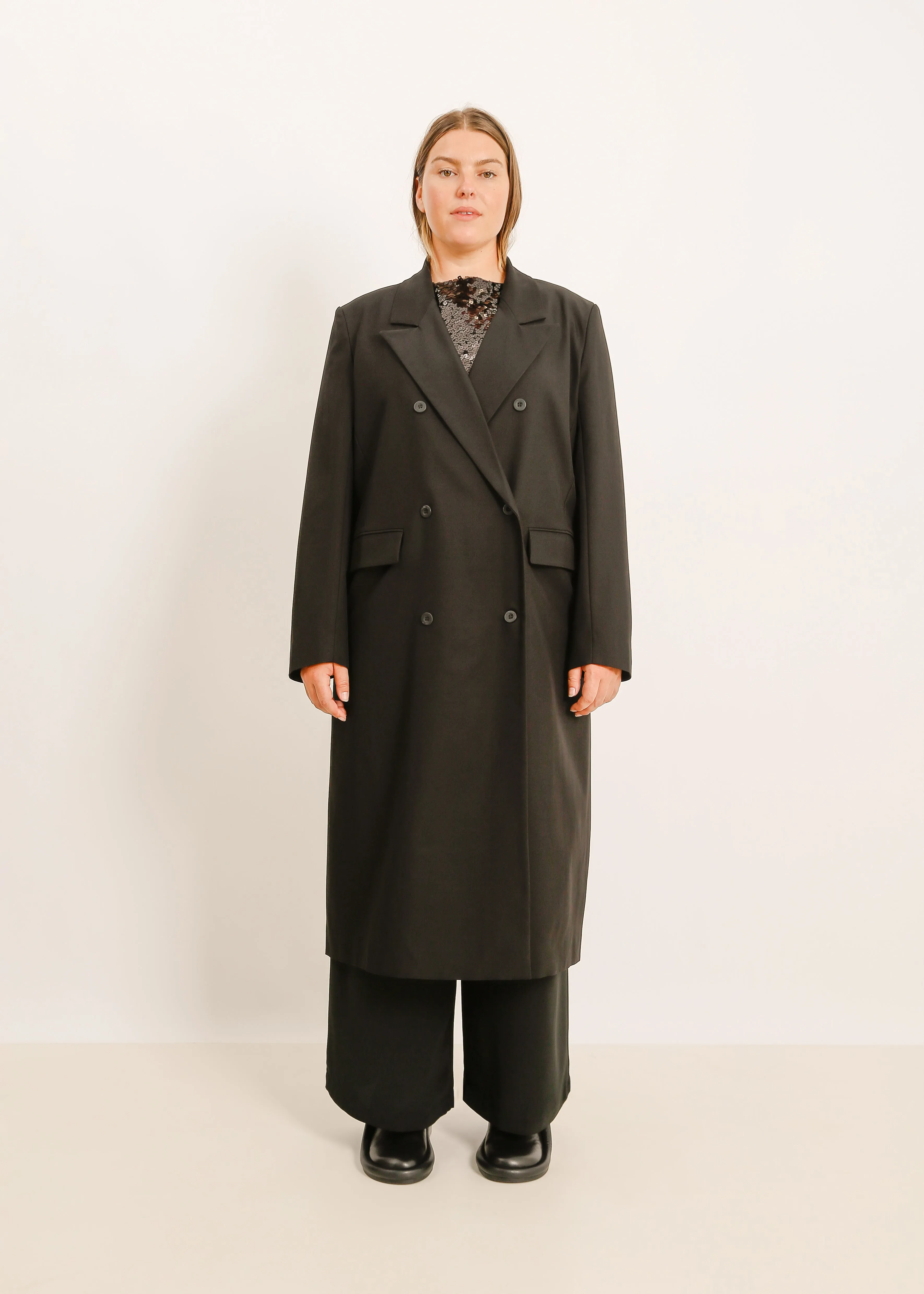 W24 | RIVER COAT / BLACK